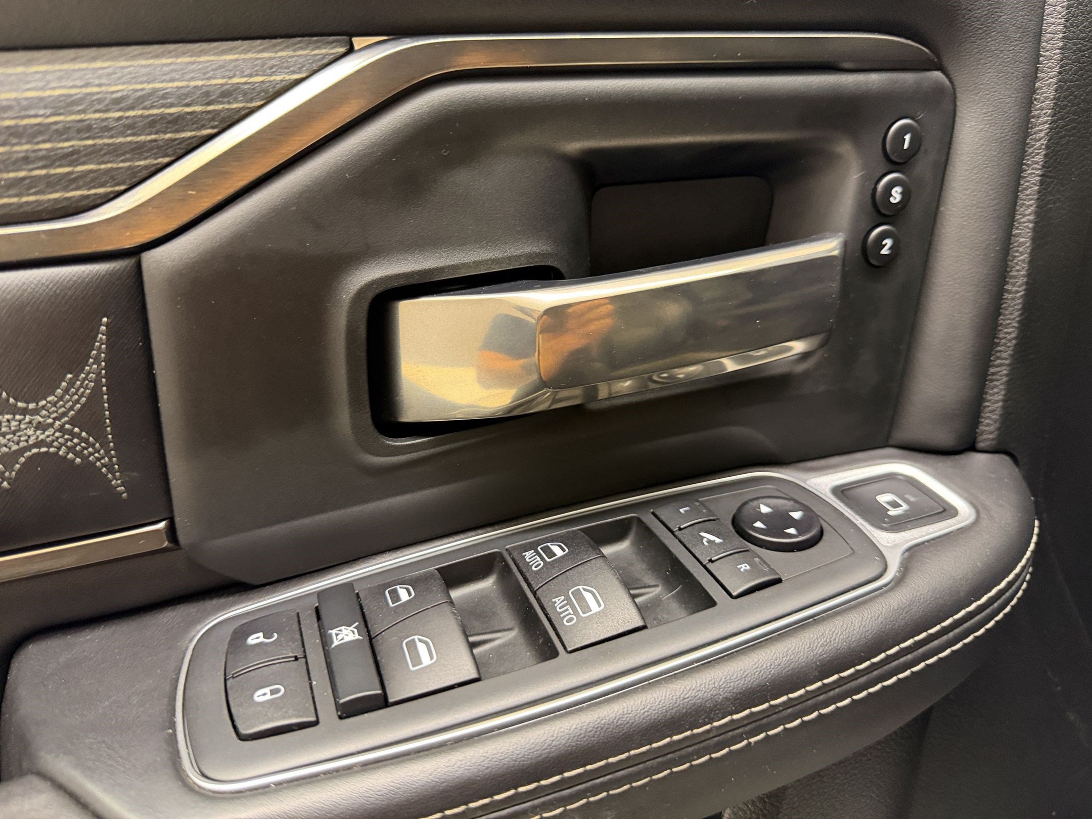 Used 2020 RAM 2500 Limited w/ Safety Group AWD/4WD image 15