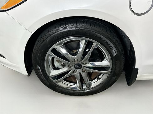 Used 2016 Ford Fusion Energi Titanium FWD image 11