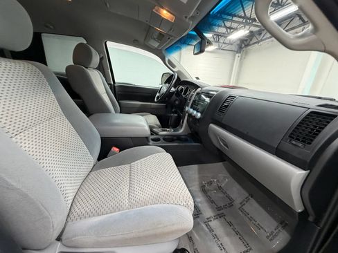 Used 2010 Toyota Tundra 4x4 Double Cab image 21