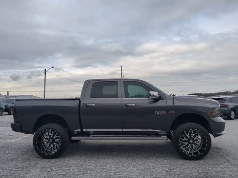 Used 2016 RAM 1500 Limited image 2