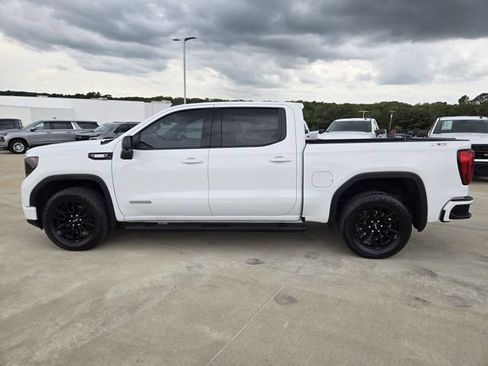 Used 2024 GMC Sierra 1500 Elevation w/ Elevation Premium Package AWD/4WD image 5