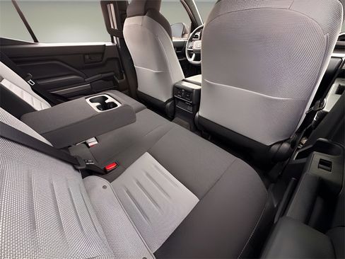 Used 2025 Toyota 4Runner TRD Off-Road image 29