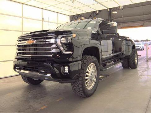 Used 2025 Chevrolet Silverado 3500 High Country w/ Technology Package image 1