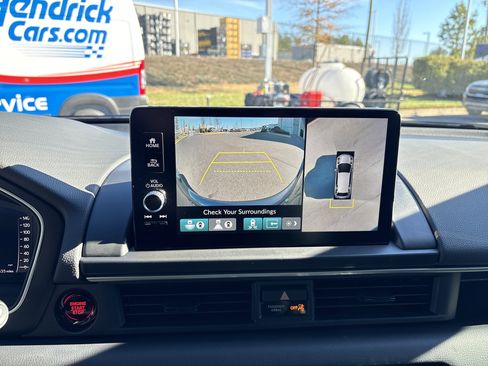 Used 2025 Honda Pilot Black Edition image 30