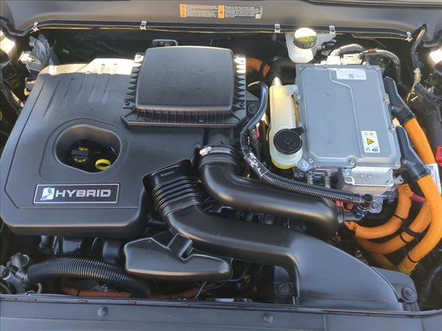 Used 2020 Ford Fusion SE FWD image 24