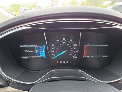 Used 2017 Ford Fusion SE FWD image 13