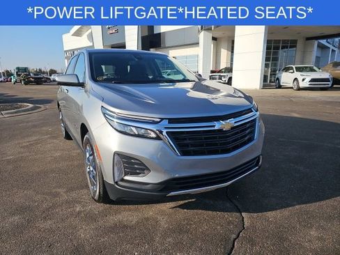 Used 2023 Chevrolet Equinox LT image 3