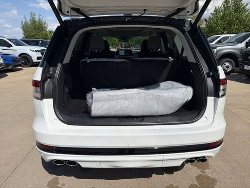 New 2026 Lincoln Aviator Reserve AWD/4WD image 7