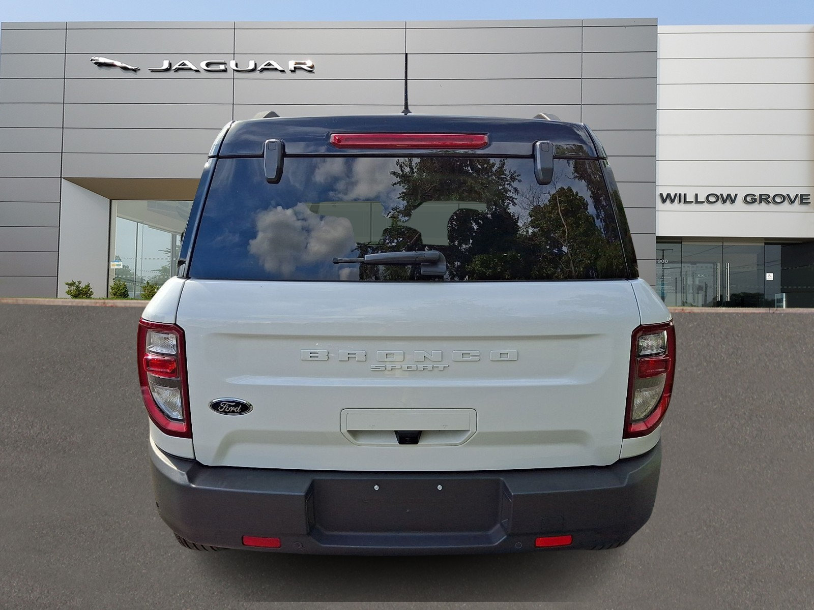 Used 2024 Ford Bronco Sport Outer Banks w/ Tech Package AWD/4WD image 7