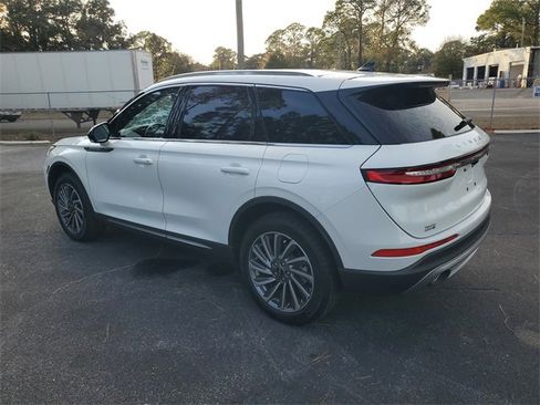 Used 2024 Lincoln Corsair Reserve w/ Rear Removable Package Tray image 4