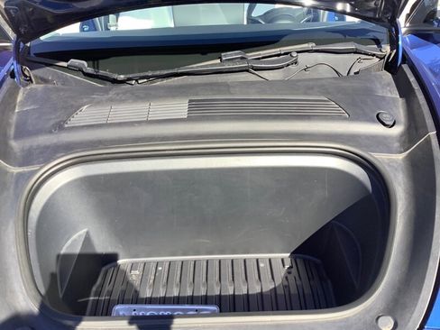 Used 2020 Tesla Model Y Long Range image 40