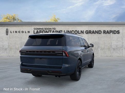 New 2026 Lincoln Navigator L Reserve AWD/4WD image 8
