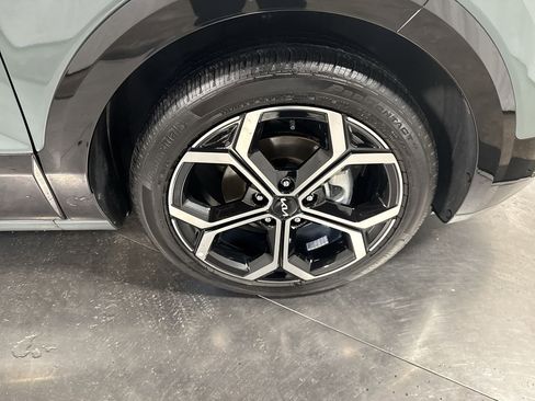 Certified 2025 Kia Niro EX Touring image 14