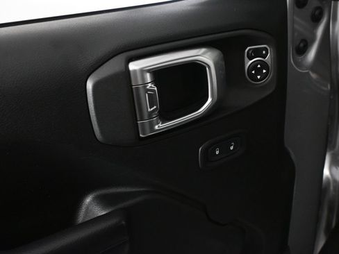 Used 2018 Jeep Wrangler Unlimited Sport S AWD/4WD image 8