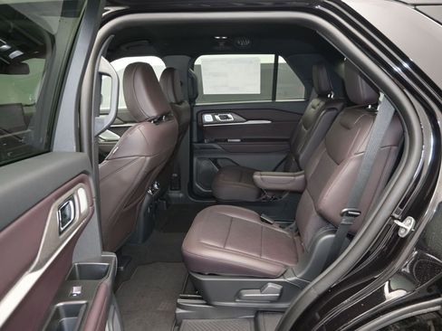 New 2026 Ford Explorer Platinum image 16