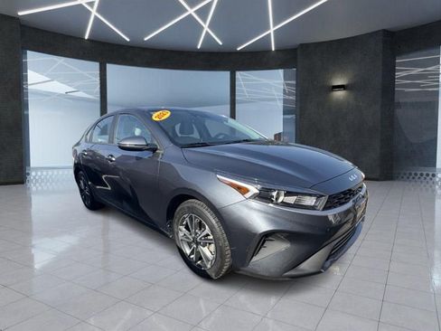 Certified 2023 Kia Forte LXS w/ LXS Technology Package FWD image 1