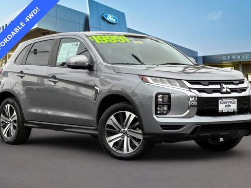 Used 2022 Mitsubishi Outlander Sport SE image 2