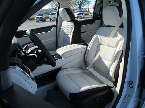 New 2026 GMC Acadia Denali w/ Super Cruise Package image 11