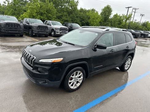 Used 2016 Jeep Cherokee Latitude FWD image 11
