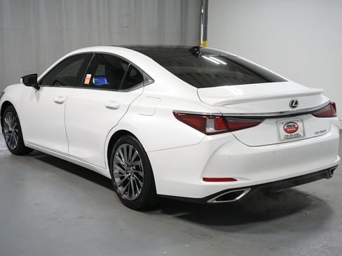 Used 2024 Lexus ES 350 Ultra Luxury w/ Accessory Package (Z2) image 6