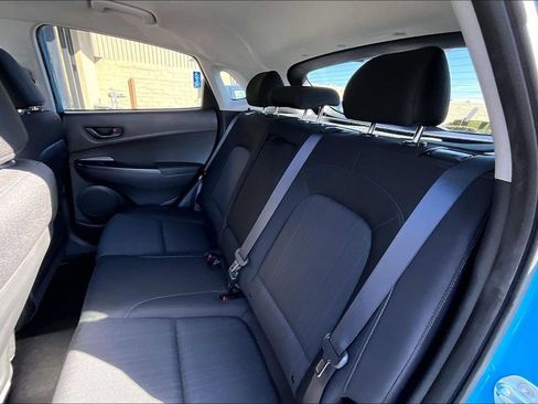 Certified 2022 Hyundai Kona SEL AWD/4WD image 16