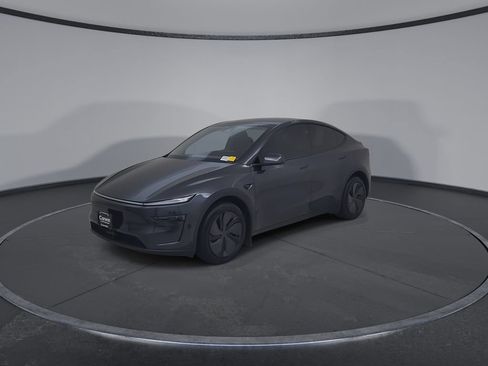 Used 2026 Tesla Model Y AWD image 8