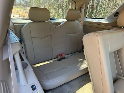 Used 2008 Cadillac SRX AWD w/ Utility Package image 14
