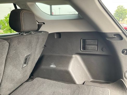 Used 2021 GMC Terrain SLE w/ Driver Convenience Package FWD image 38