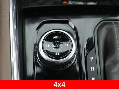 Used 2024 GMC Canyon Denali AWD/4WD image 27