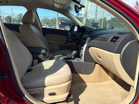 Used 2010 Mercury Milan Premier image 9