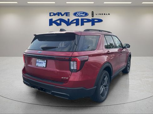 Used 2026 Ford Explorer ST-Line w/ ST-Line Street Pack AWD/4WD image 8
