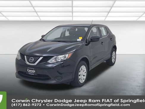 Used 2019 Nissan Rogue Sport S image 6