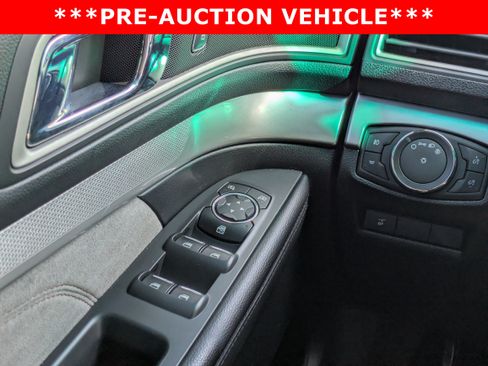 Used 2017 Ford Explorer XLT w/ Equipment Group 202A FWD image 26