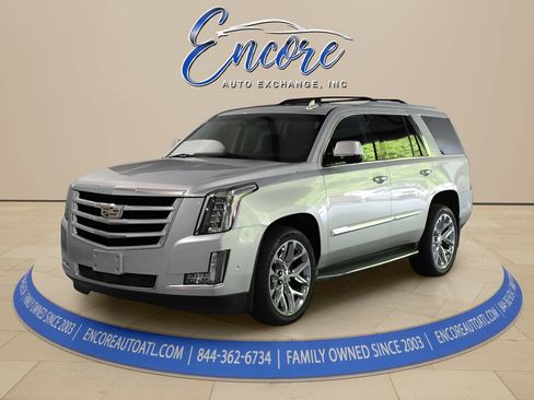 Used 2017 Cadillac Escalade Premium Luxury AWD/4WD image 1