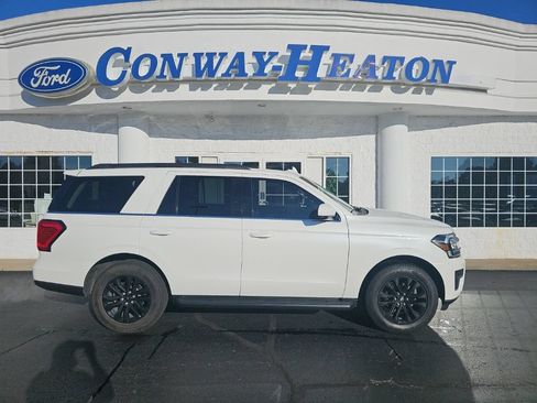 Used 2024 Ford Expedition XLT AWD/4WD image 1