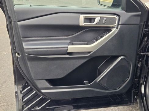 Certified 2023 Ford Explorer XLT w/ Equipment Group 202A image 20