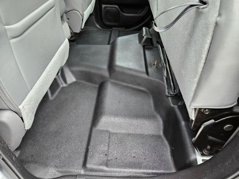 Used 2019 Chevrolet Silverado 2500 W/T AWD/4WD image 26