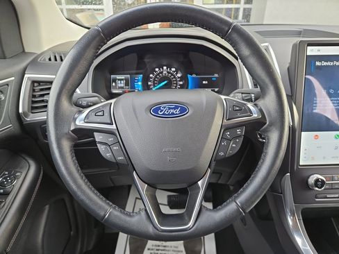 Used 2024 Ford Edge Titanium image 20