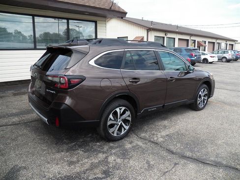 Used 2020 Subaru Outback Limited AWD/4WD image 2