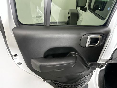 Used 2022 Jeep Wrangler Unlimited Sport image 25