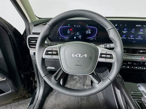New 2025 Kia Telluride S image 11