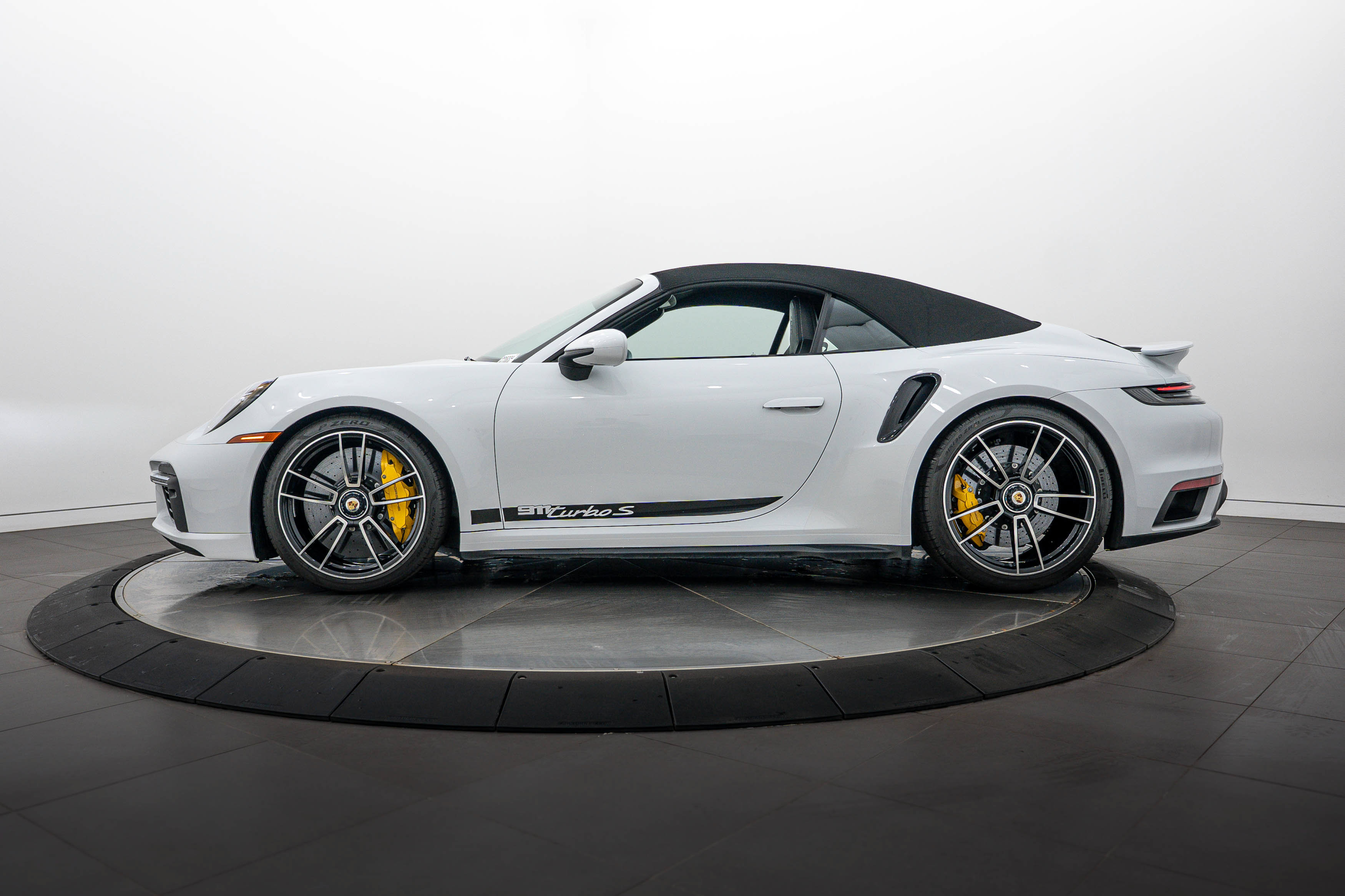 Certified 2022 Porsche 911 Turbo S AWD/4WD image 20