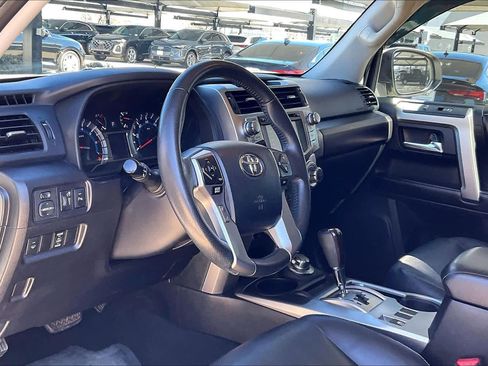 Used 2016 Toyota 4Runner Limited image 17