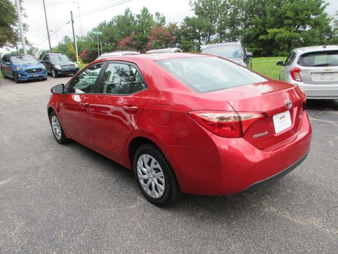 Used 2017 Toyota Corolla LE FWD image 8