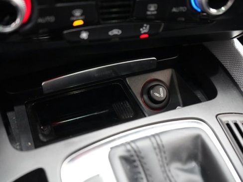 Used 2017 Audi Q5 2.0T Premium Plus w/ Technology Package image 28