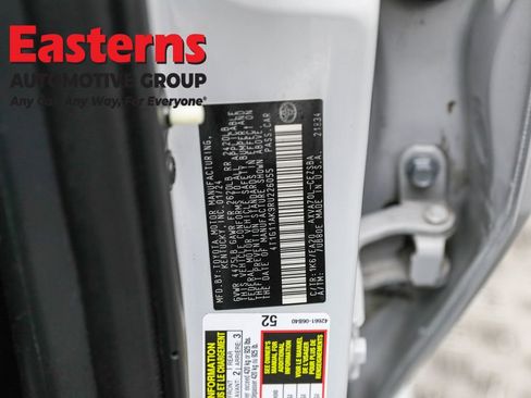 Used 2024 Toyota Camry SE image 35