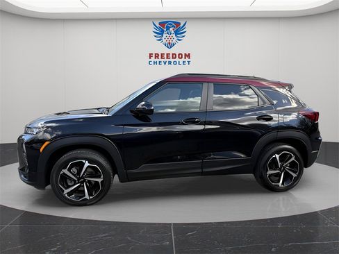 Used 2023 Chevrolet TrailBlazer RS image 2