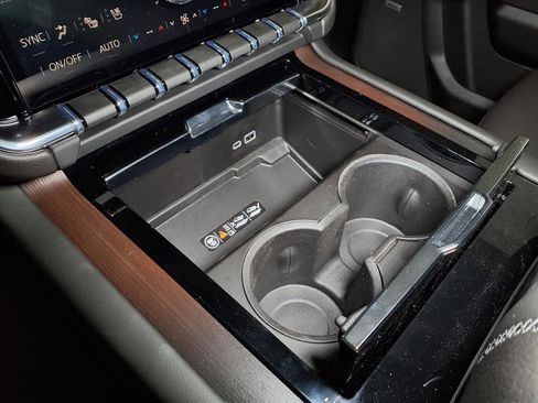 New 2026 GMC Yukon Denali image 19