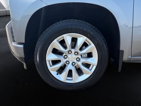 Certified 2022 Chevrolet Silverado 1500 Custom RWD image 9