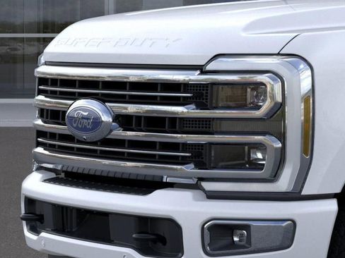 New 2025 Ford F250 Platinum w/ Platinum Plus Package AWD/4WD image 17